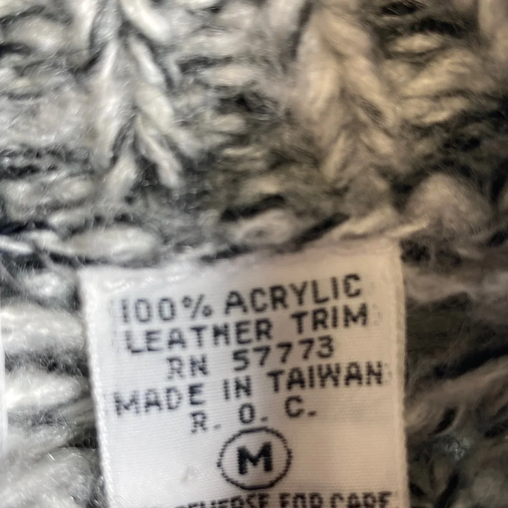 $25!!!! End of season sale ends April 3rd Add to bundle for sale price - Picture 3 of 12